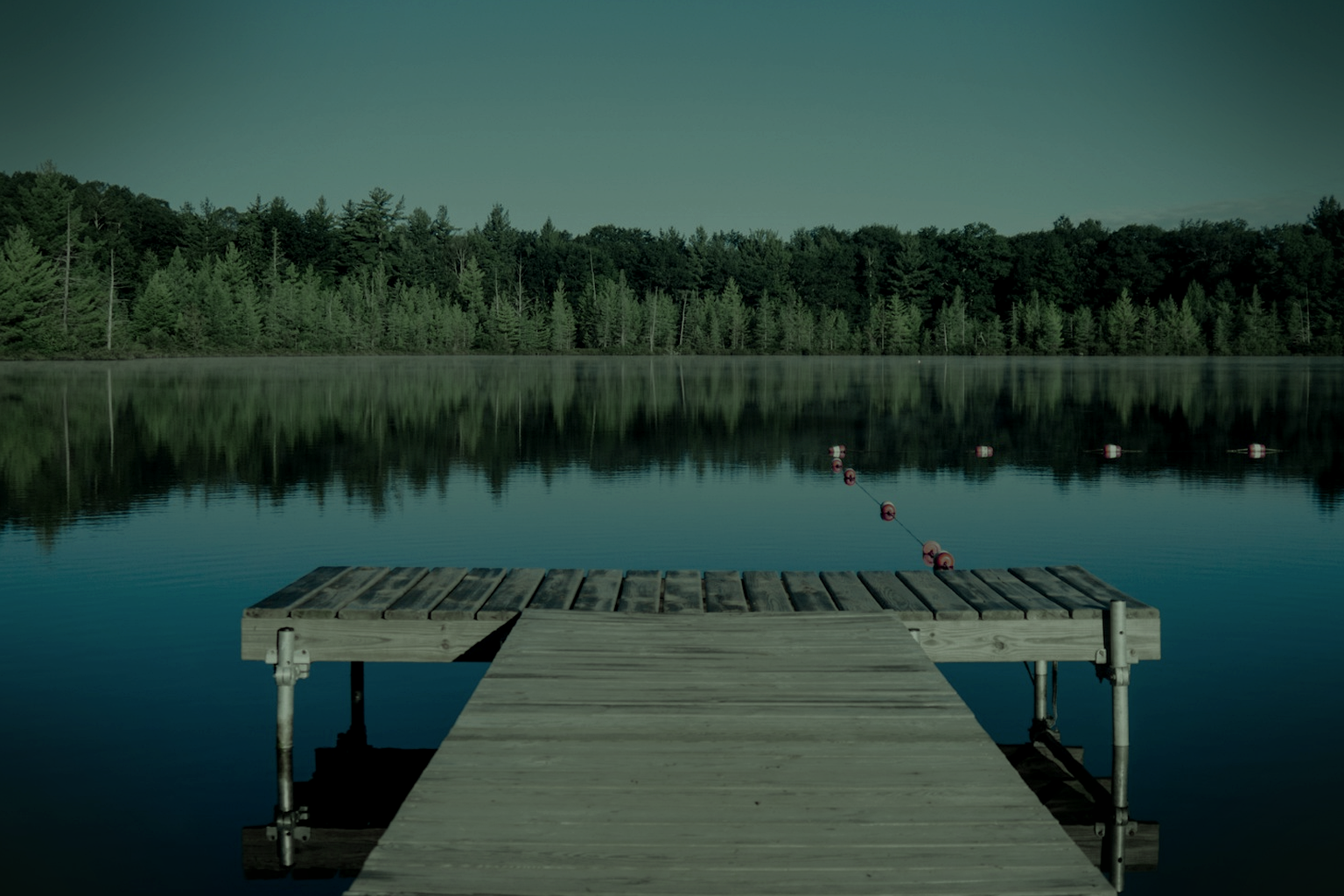 Outdoor calm, clinical gates